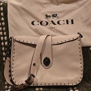 Like New COACH Leather Purse